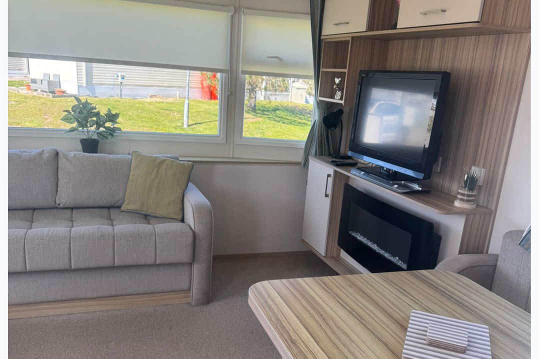 Caravan - Sleeps 6 - Parking