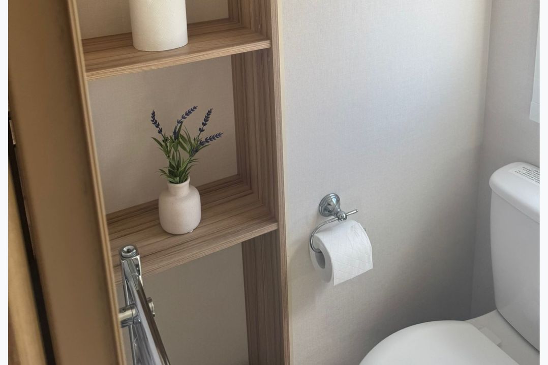 Caravan - Sleeps 6 - Parking