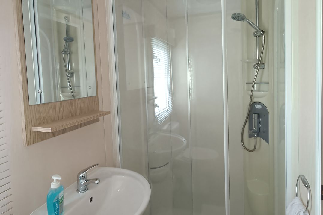 3 Bed, Sleeps 6, Parking