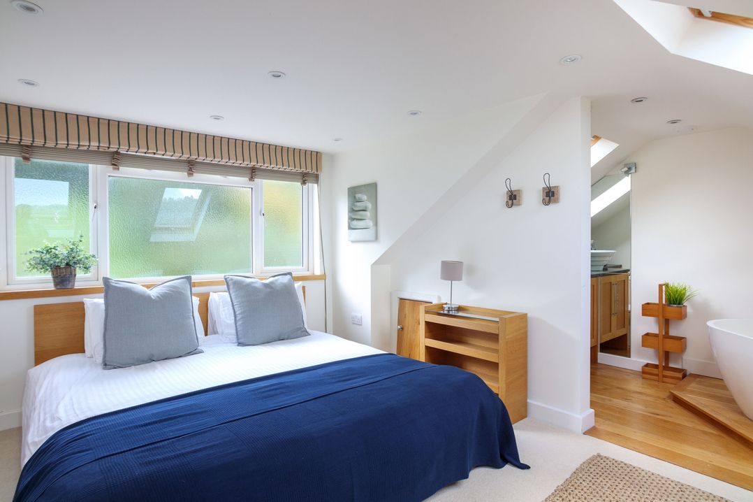 6 Knowle Court