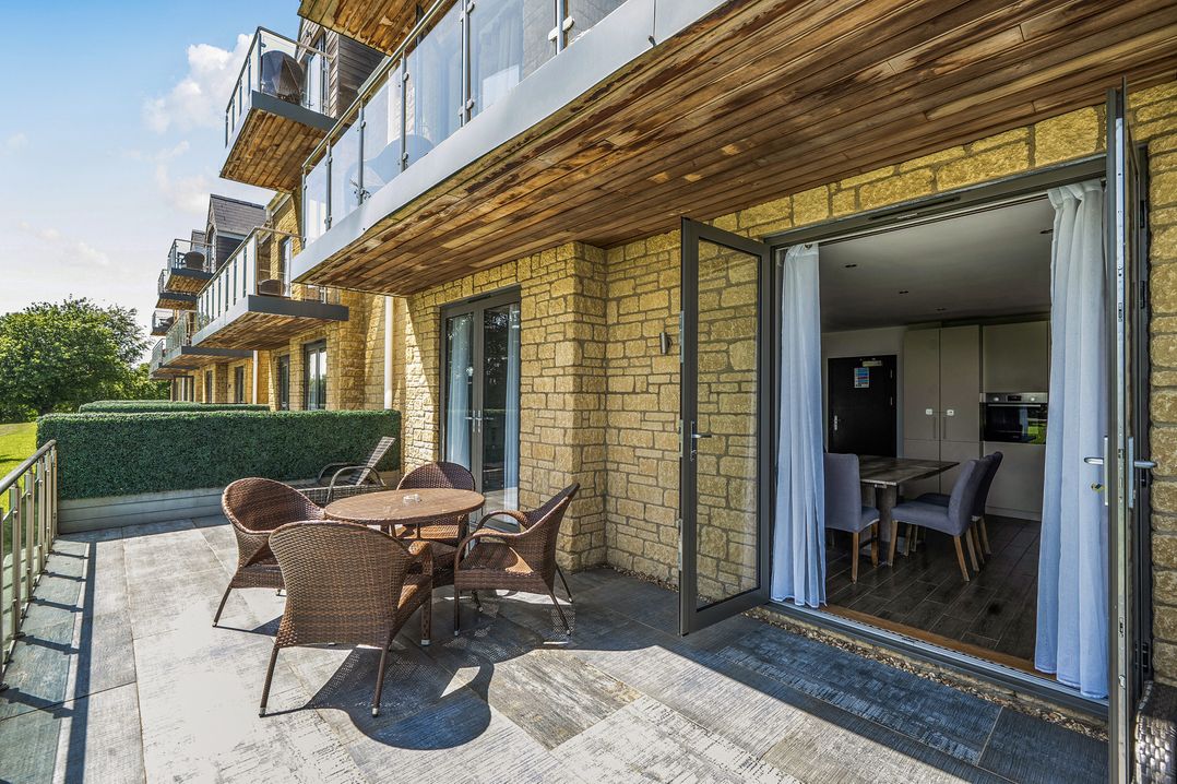 Cotswolds Apartments 2B/S4