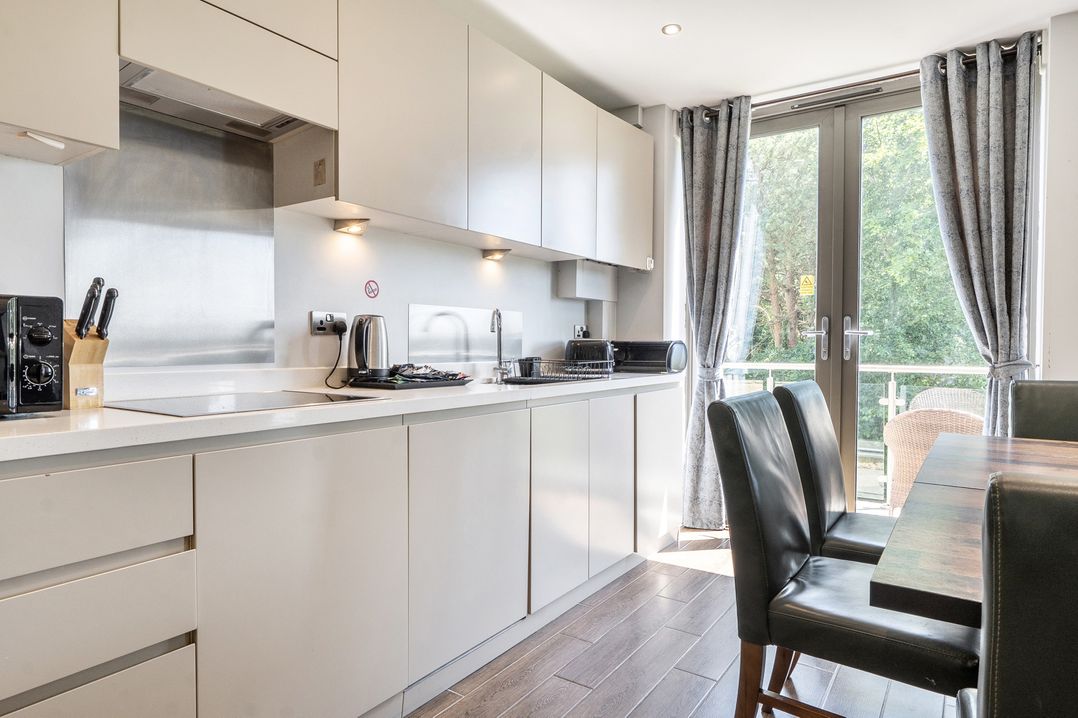 Cotswolds Apartments 2B/S4