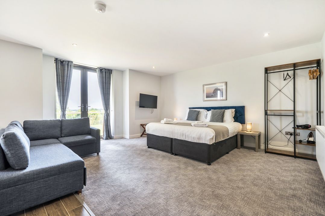 Cotswolds Apartments 2B/S4