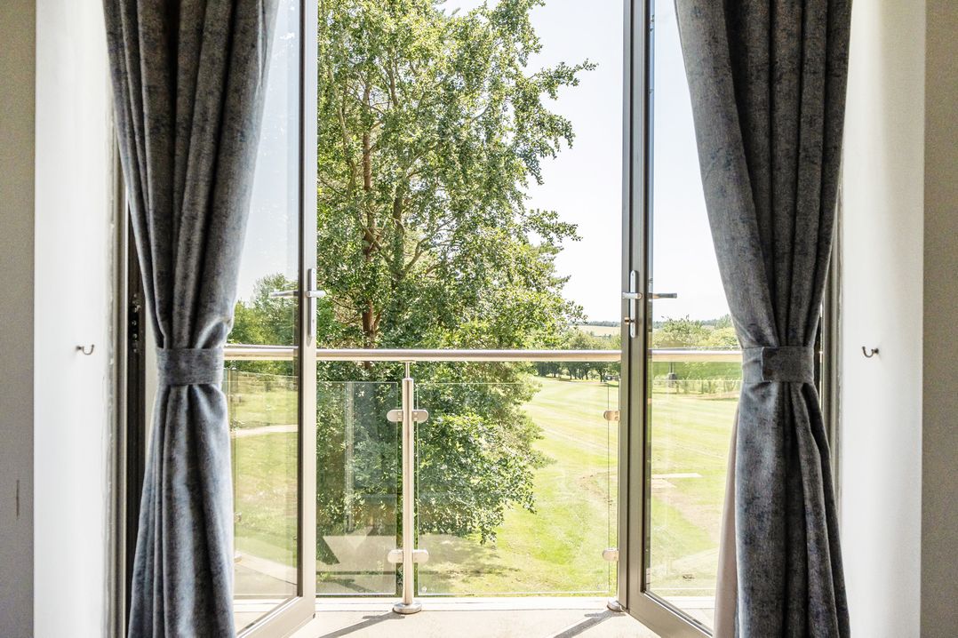 Cotswolds Apartments 2B/S4