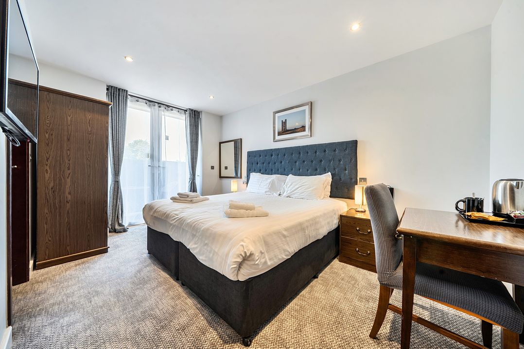 Cotswolds Apartments 2B/S4