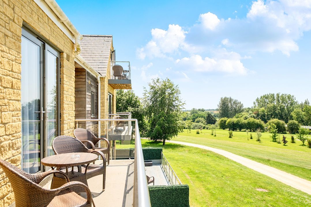 Cotswolds Apartments 4B/S8