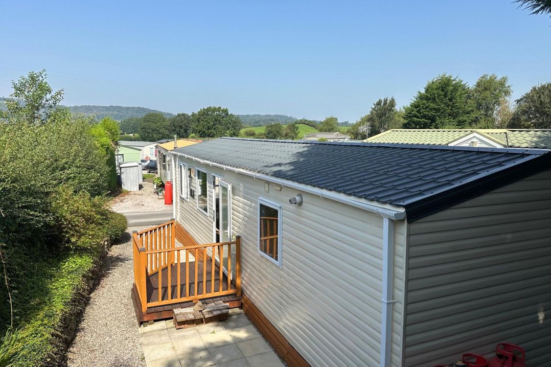 2 Bed Caravan Sleeps 6 Pet Friendly