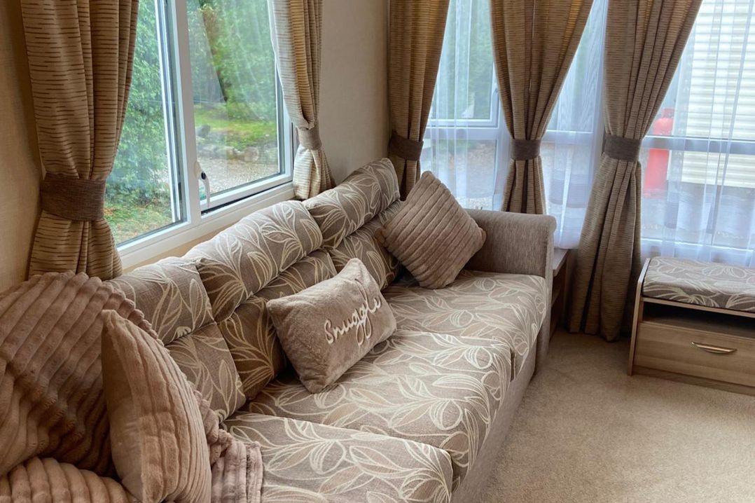 2 Bed Caravan Sleeps 6 Pet Friendly