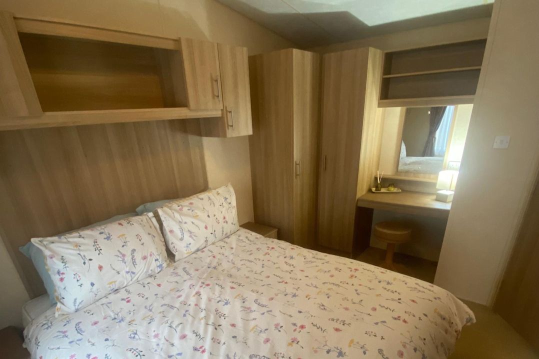 2 Bed Caravan Sleeps 6 Pet Friendly