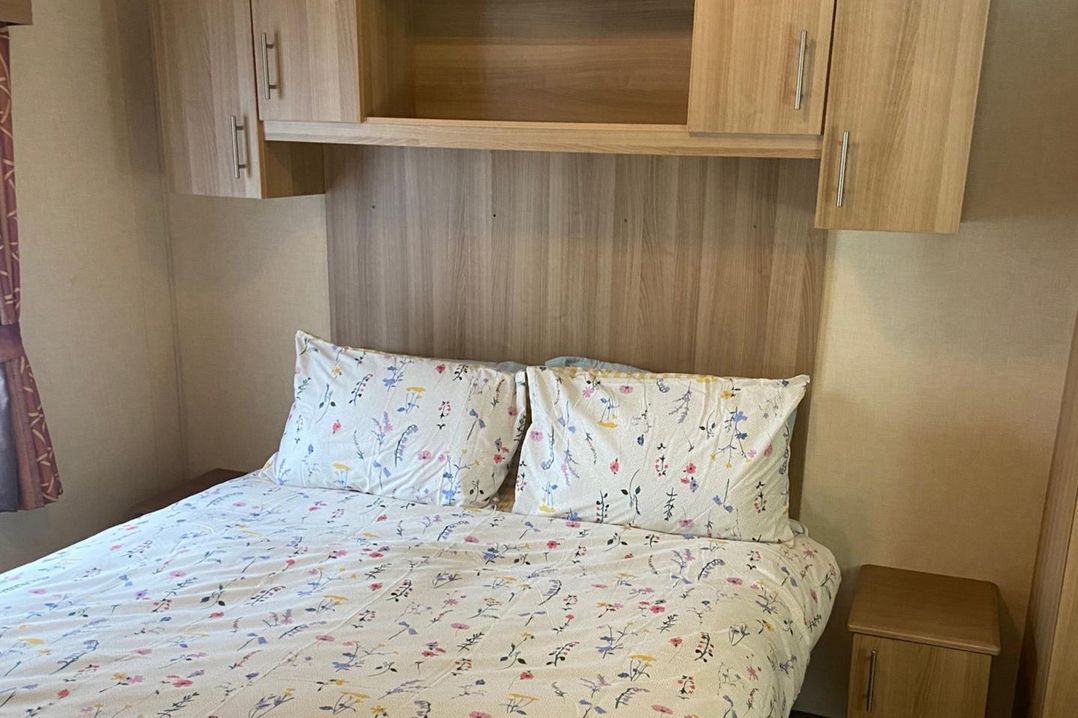 2 Bed Caravan Sleeps 6 Pet Friendly