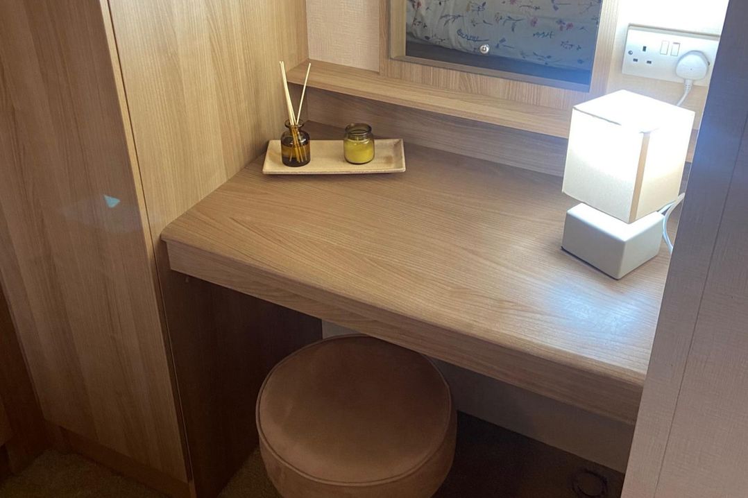 2 Bed Caravan Sleeps 6 Pet Friendly