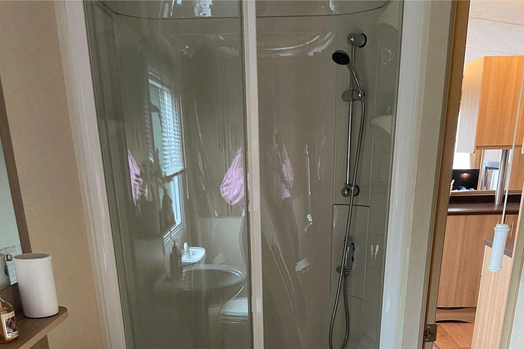 2 Bed Caravan Sleeps 6 Pet Friendly