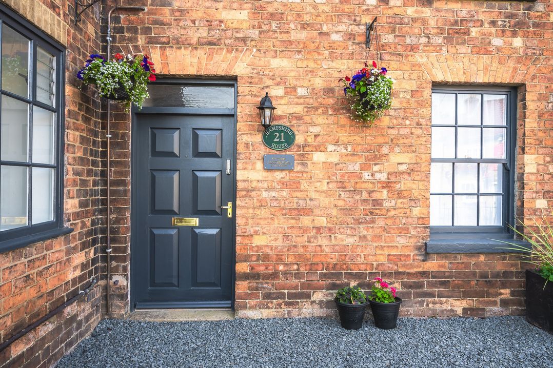 Hampshire Charming House