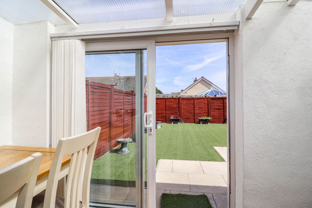 56 Steart Gardens