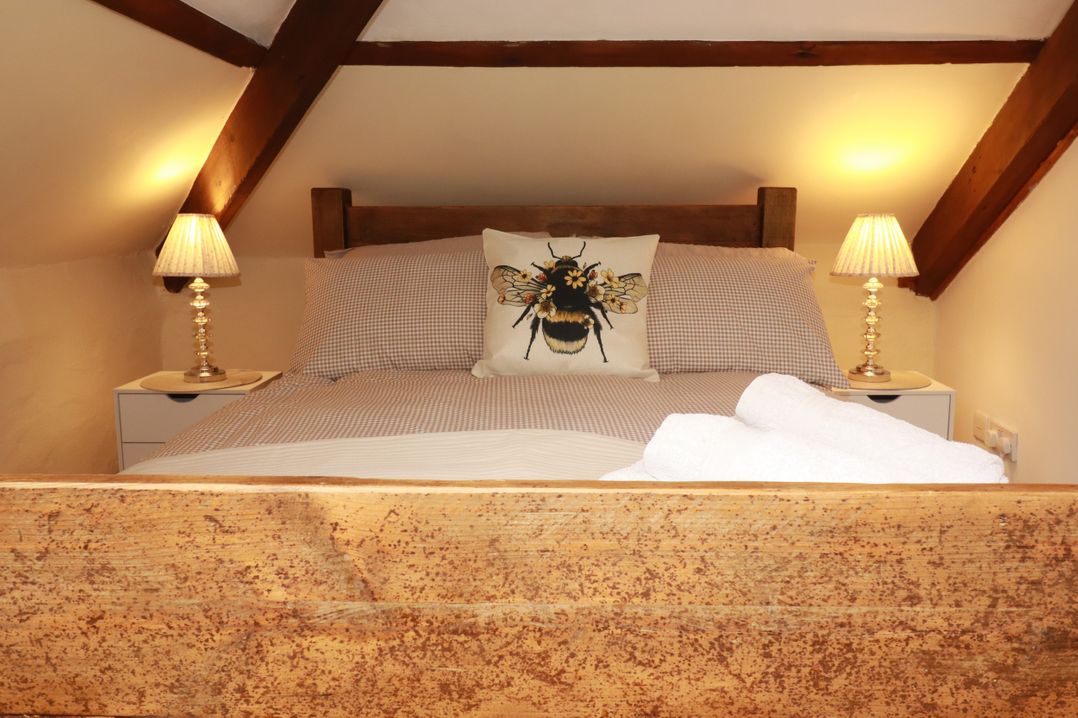 Honey Bee Cottage