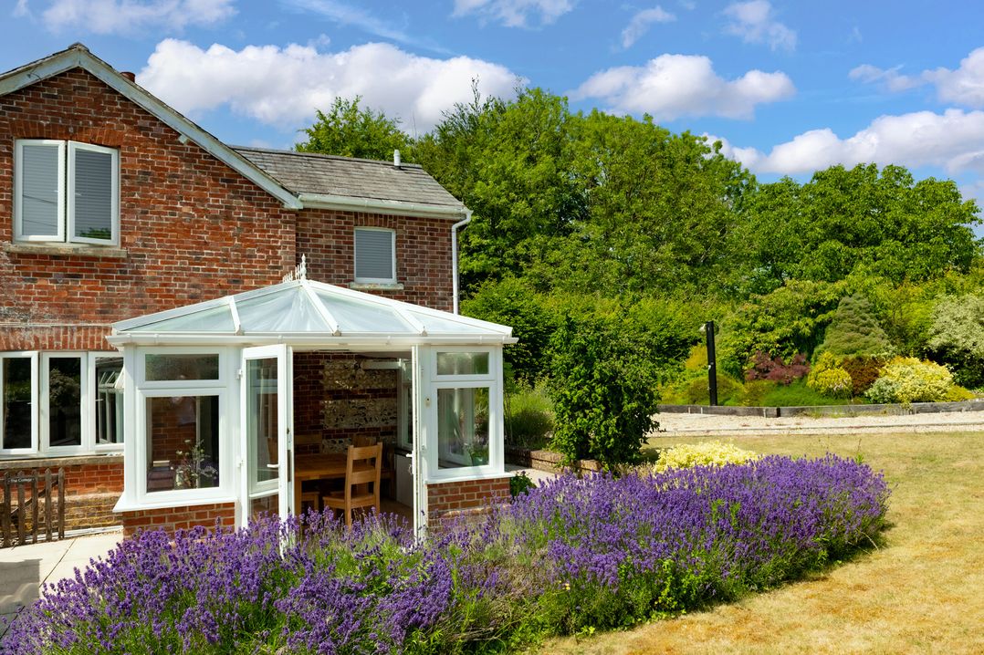 Charming Countryside Cottage