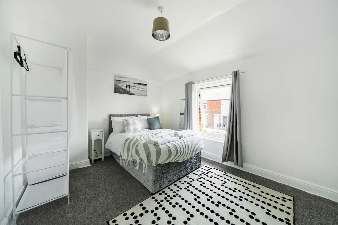 2 Bed House Sleeps 4 Garden Parking Wifi