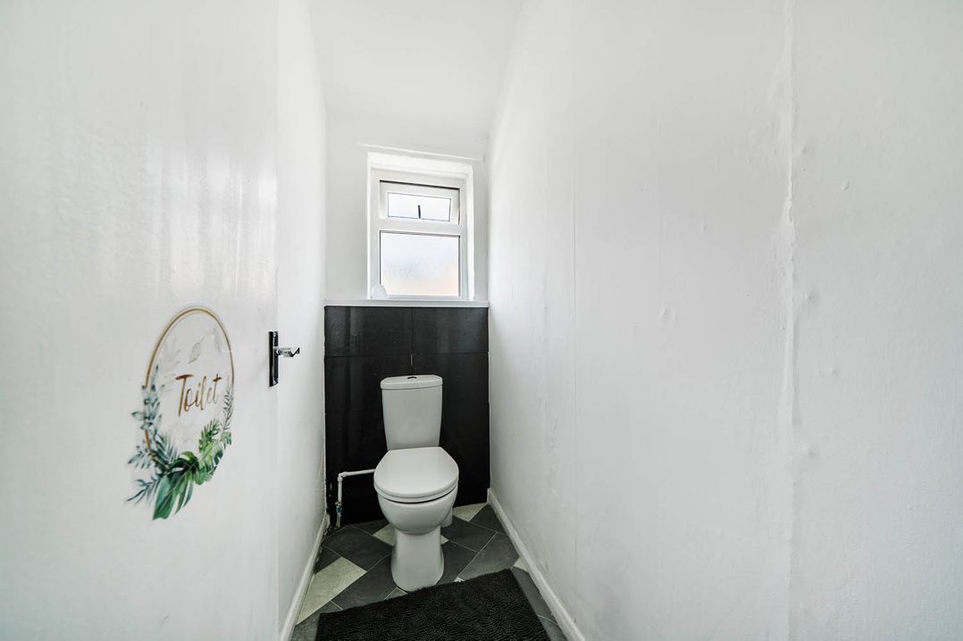 2 Bed House Sleeps 4 Garden Parking Wifi