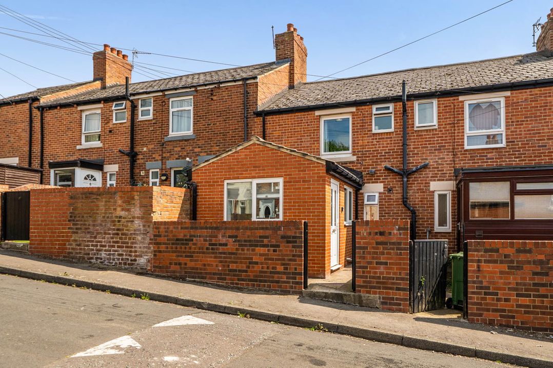 2 Bed House Sleeps 4 Garden Parking Wifi
