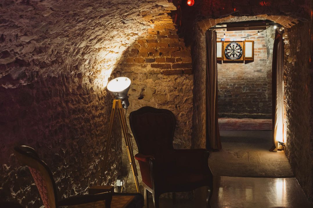 Luxury House sleeps 14 with Secret Bar near Bath