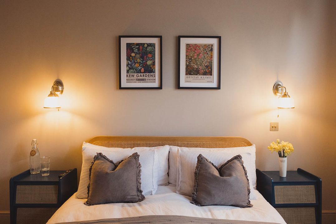 Luxury House sleeps 14 with Secret Bar near Bath