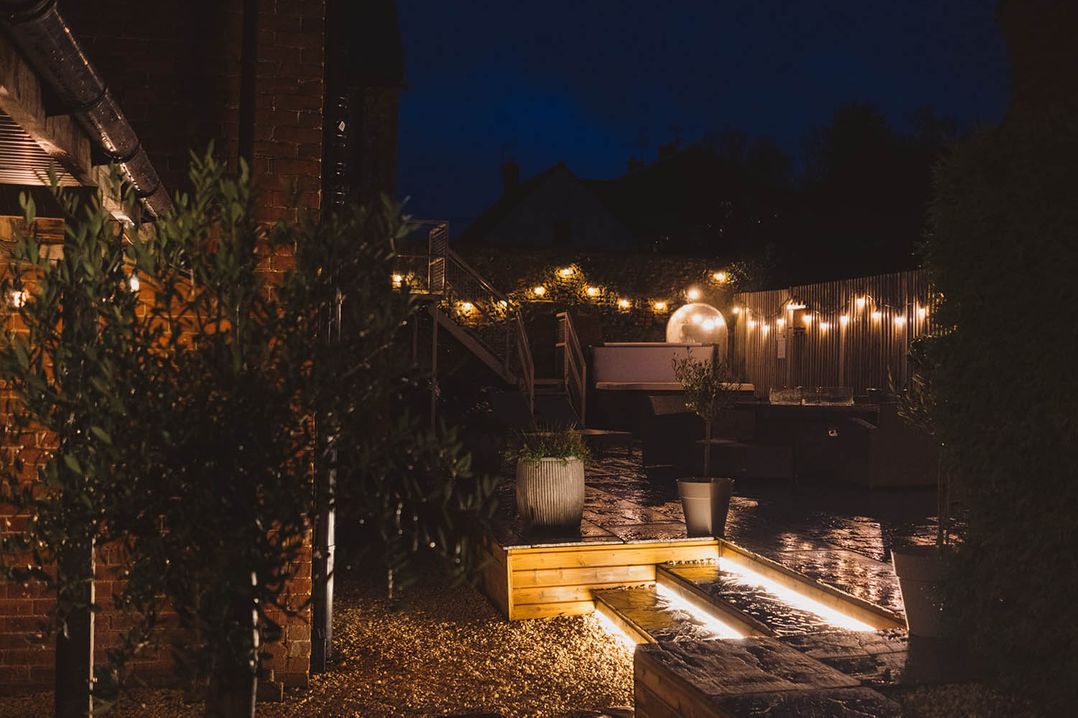 Luxury House sleeps 14 with Secret Bar near Bath