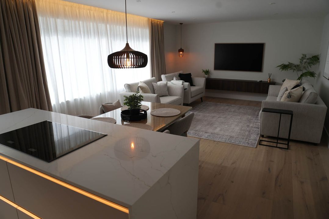 1st Floor Luxury 2Bed Apt Sleeps 6