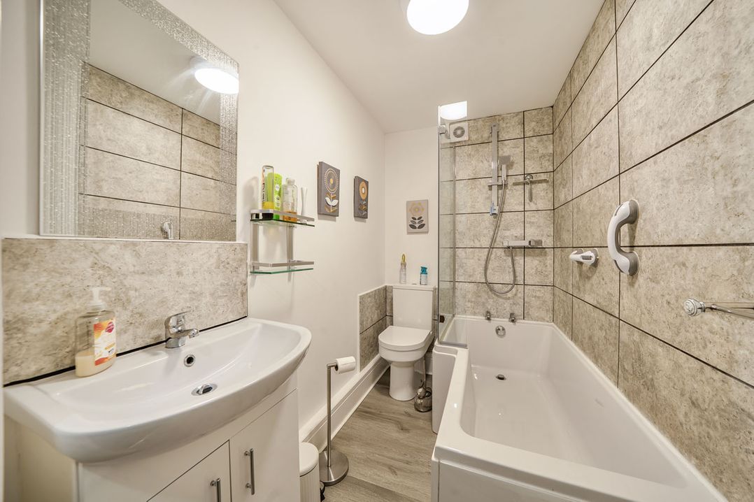 Cozy Cottage sleeps 4 in Barton upon Humber