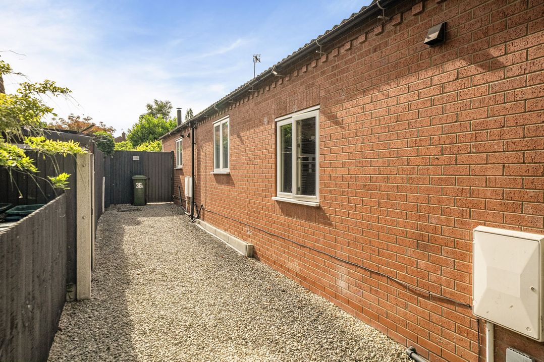 Cozy Cottage sleeps 4 in Barton upon Humber