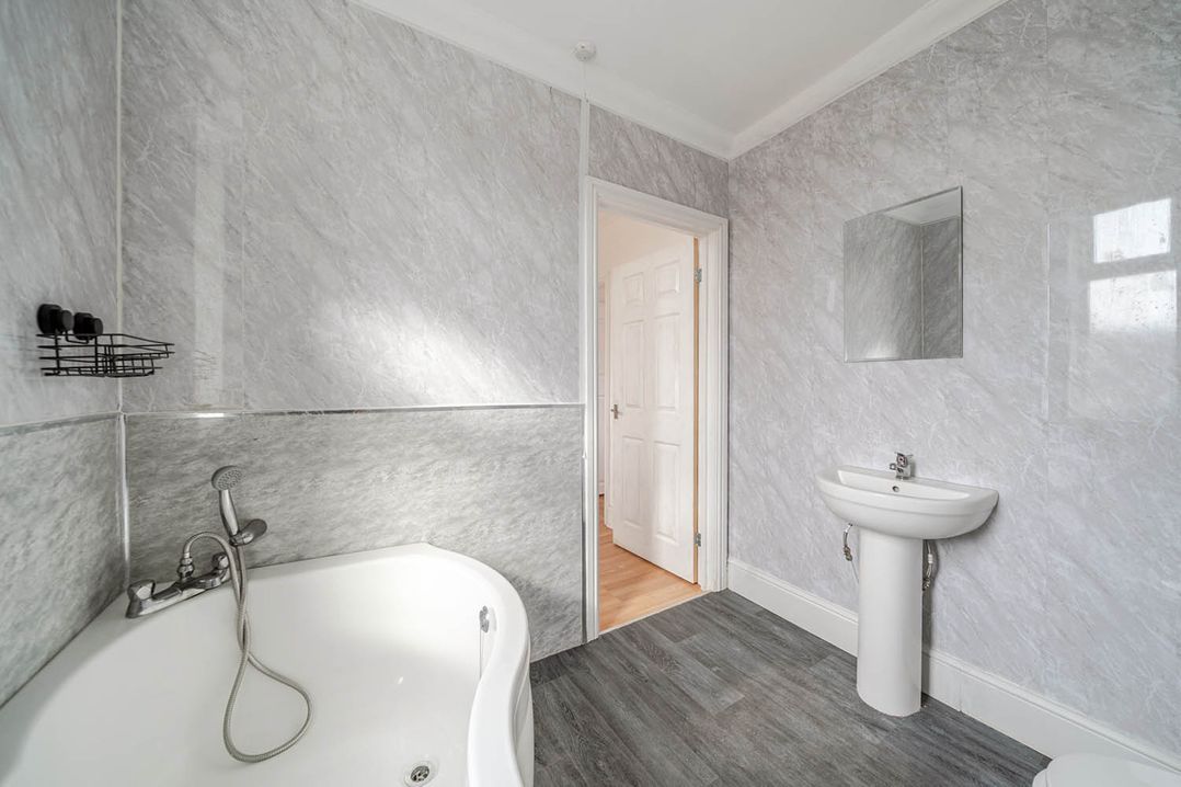 Cosy Hartlepool Home Sleeps 5 Pet Friendly WiFi