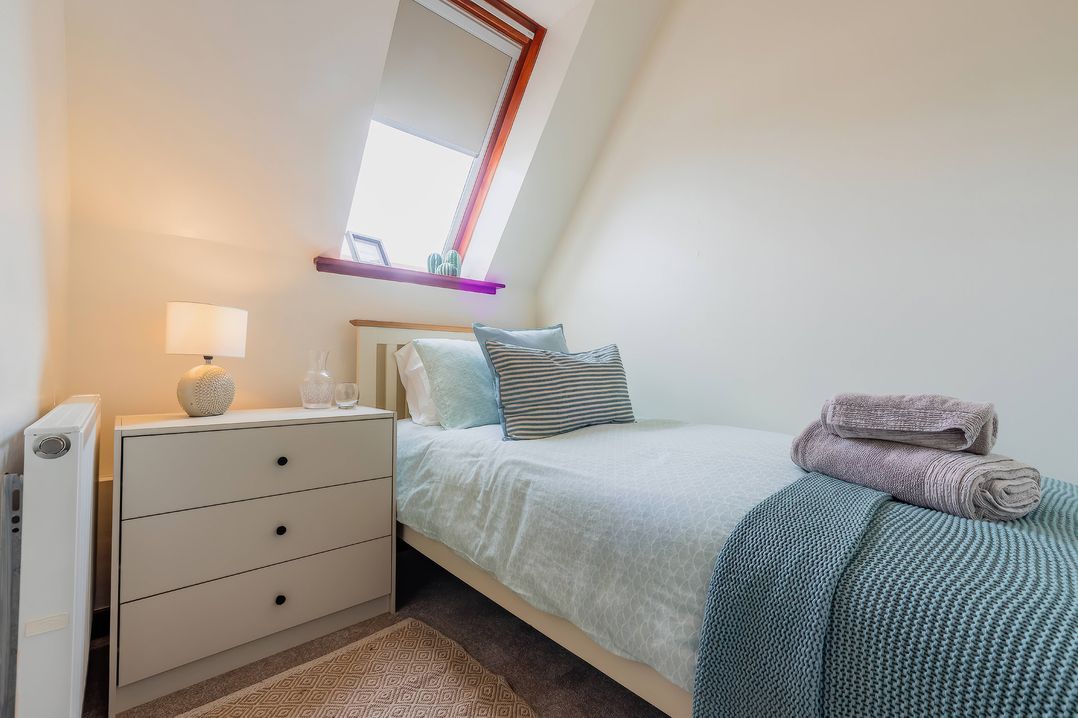 Apartment Sleeps 5 with Parking