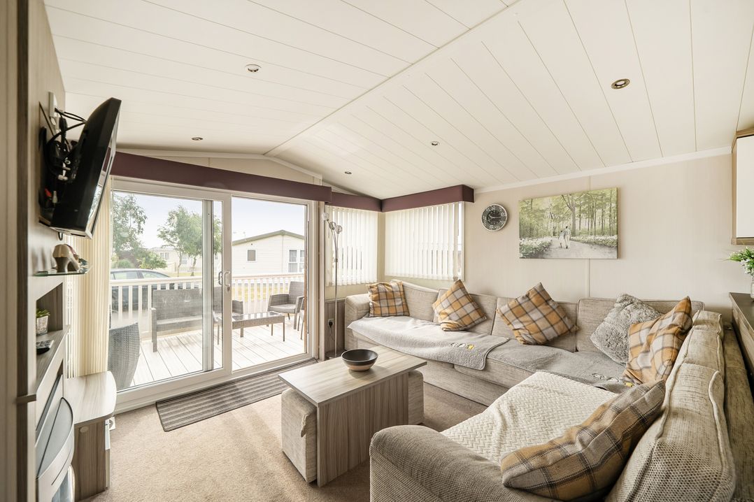 Caravan Sleeps 6  Near The Deep & Old Town