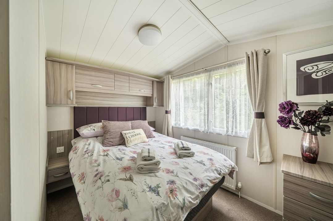 Caravan Sleeps 6  Near The Deep & Old Town