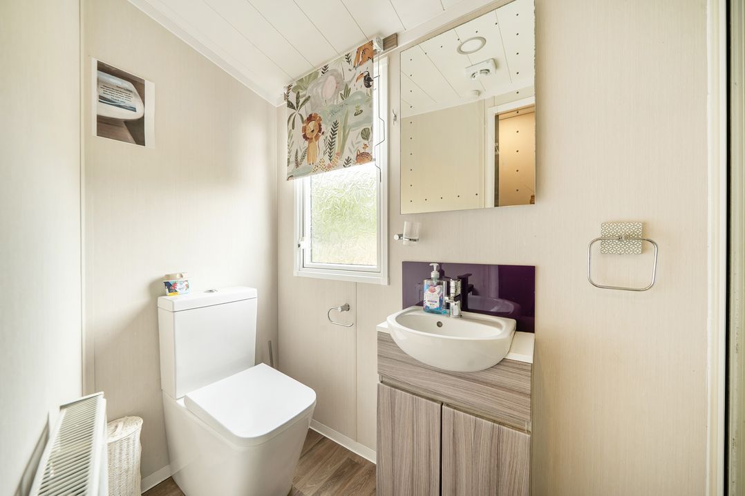 Caravan Sleeps 6  Near The Deep & Old Town