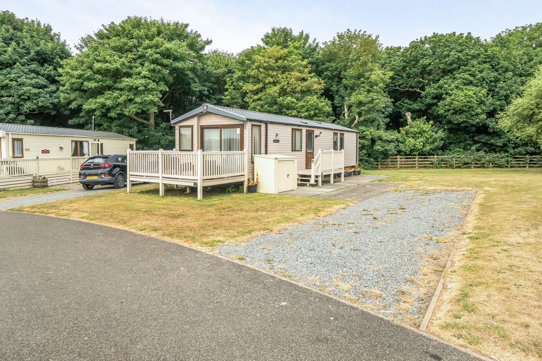 Caravan Sleeps 6  Near The Deep & Old Town