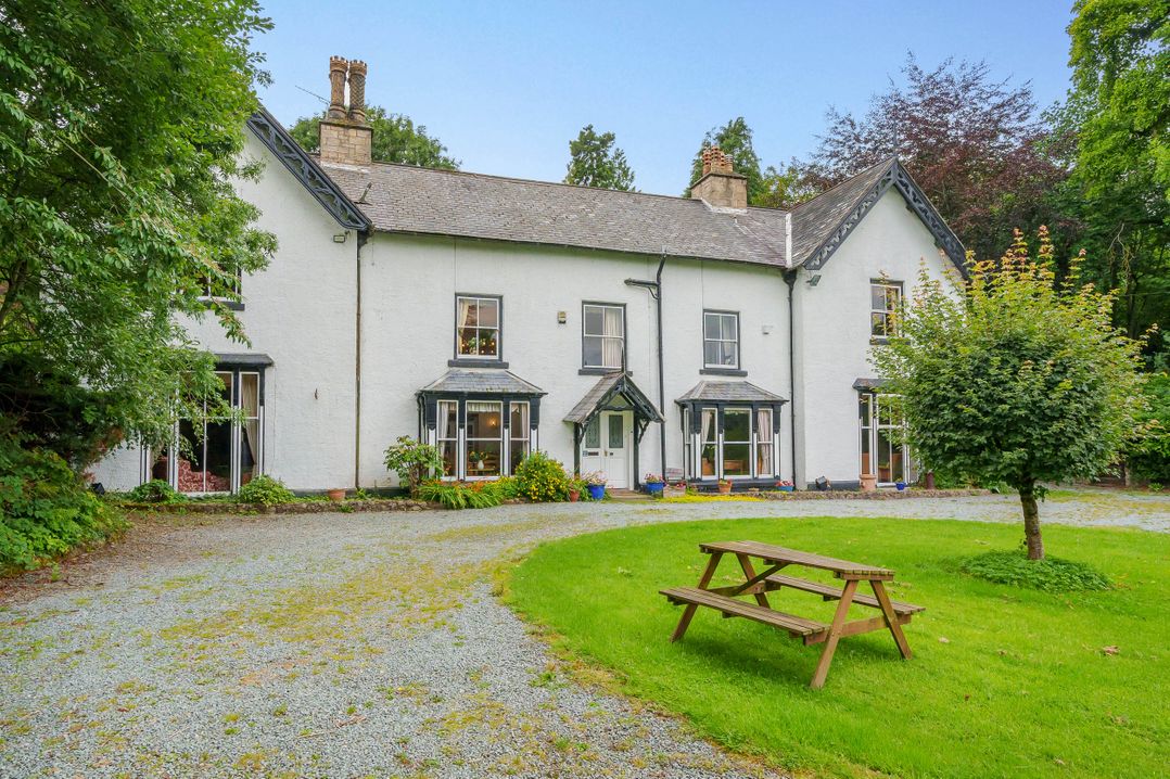 Brookside Manor House