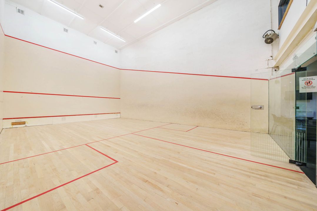 Brookside Manor House