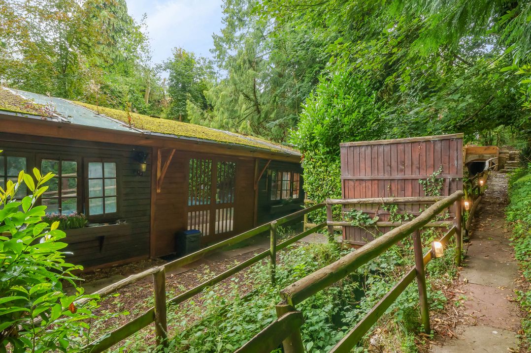 Brookside Manor House