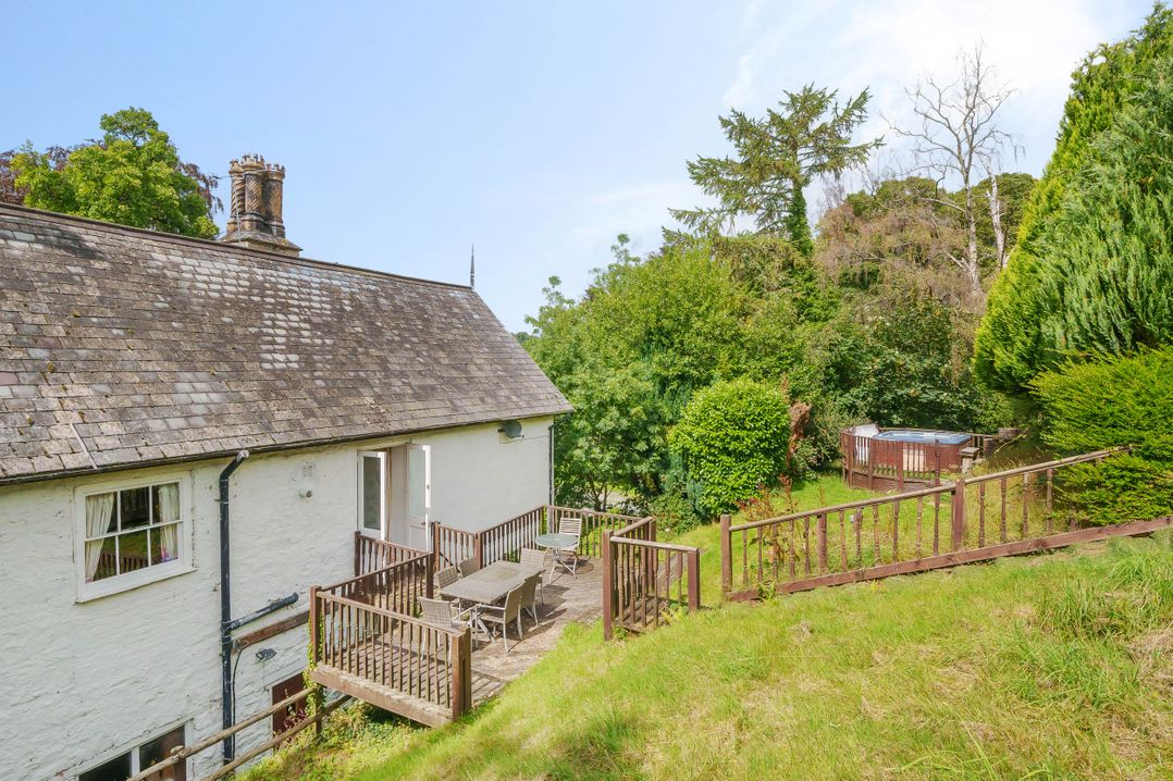 Brookside Manor House