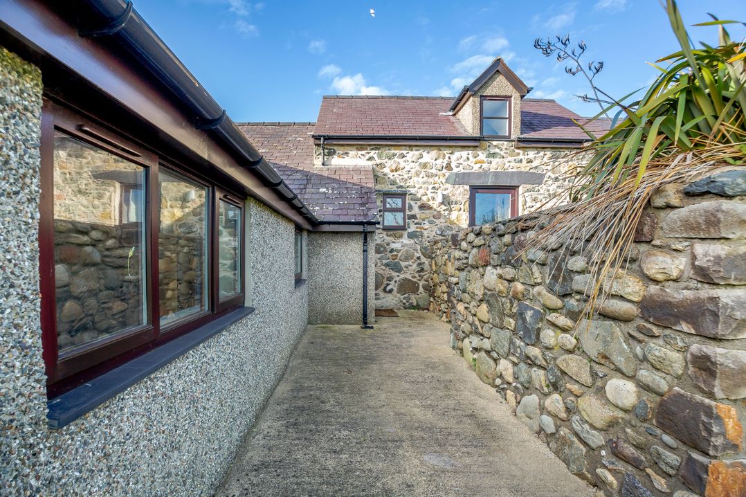 Bwythyn-y-Wennol