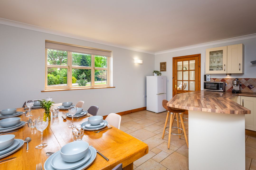 Broadleaf Lodge