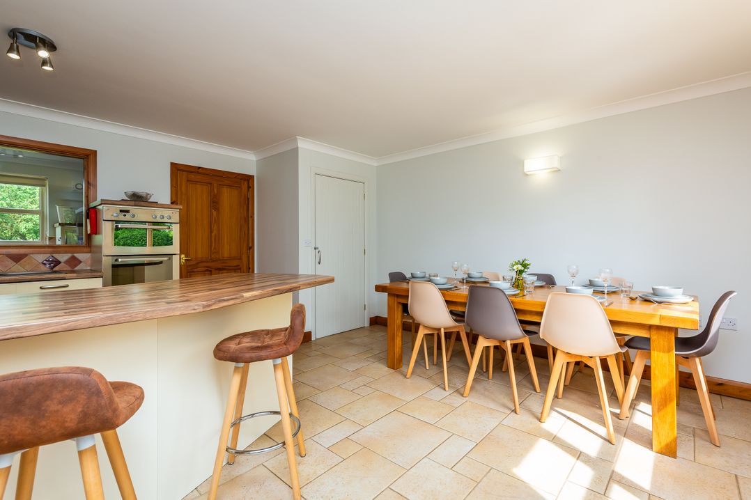 Broadleaf Lodge