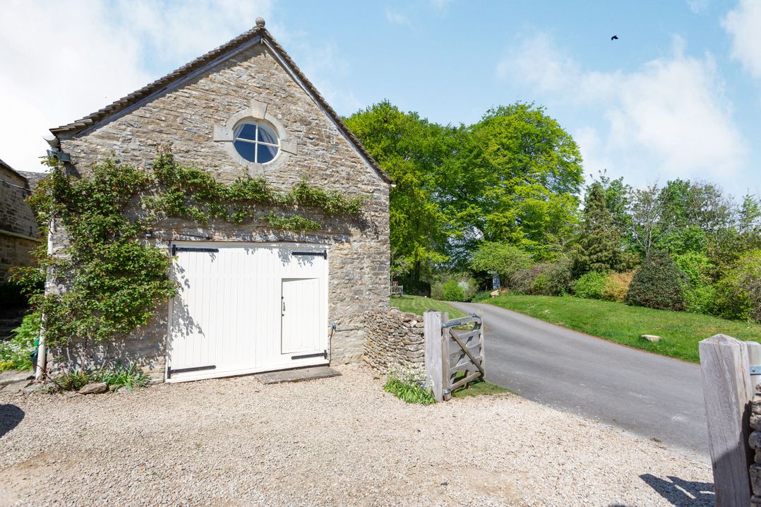 The Long Barn, Duntisbourne Abbots