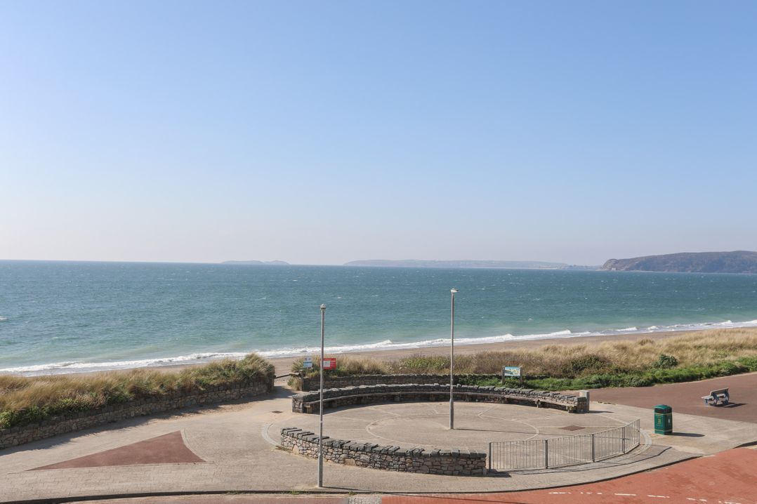 3 Marina View