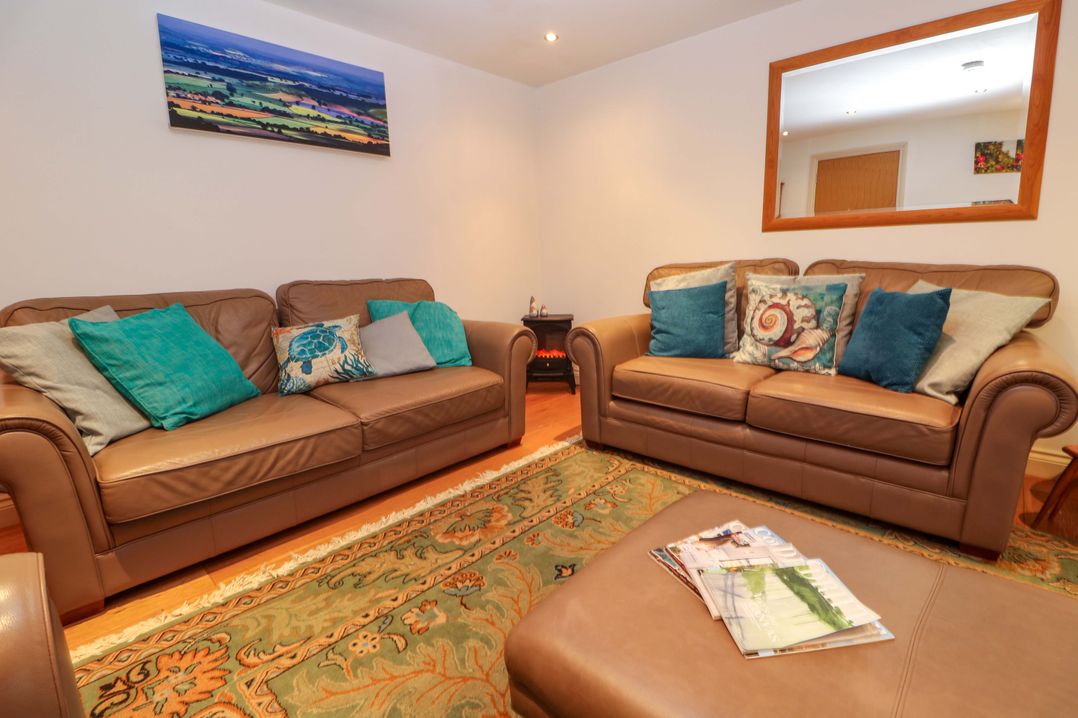 Ridgeback House