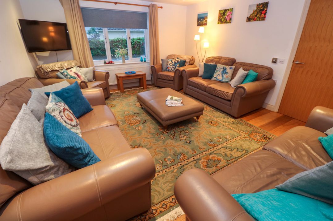Ridgeback House