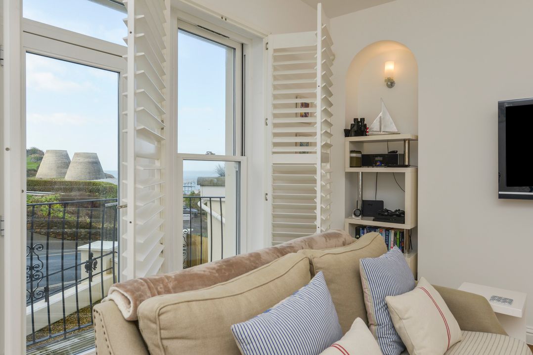 10 Cove View