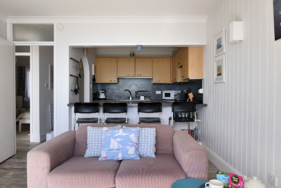 9 Bay View Court