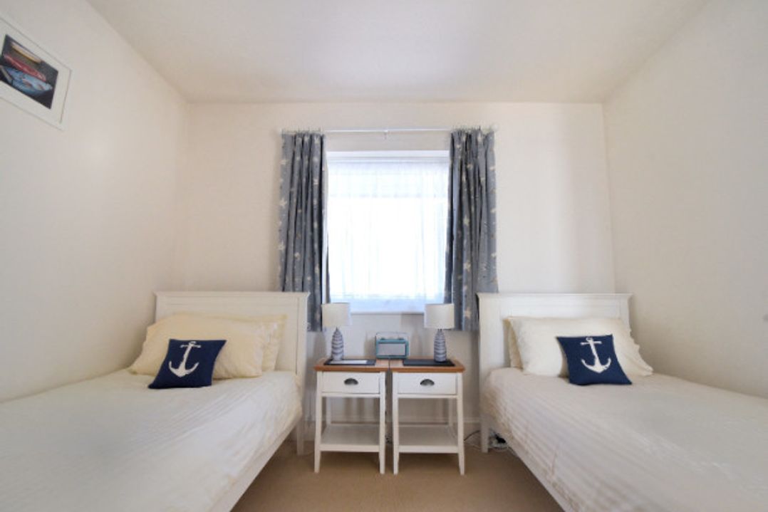 9 Bay View Court
