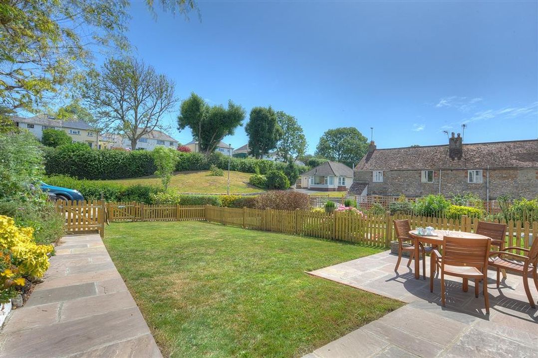 1 Riverside Cottages